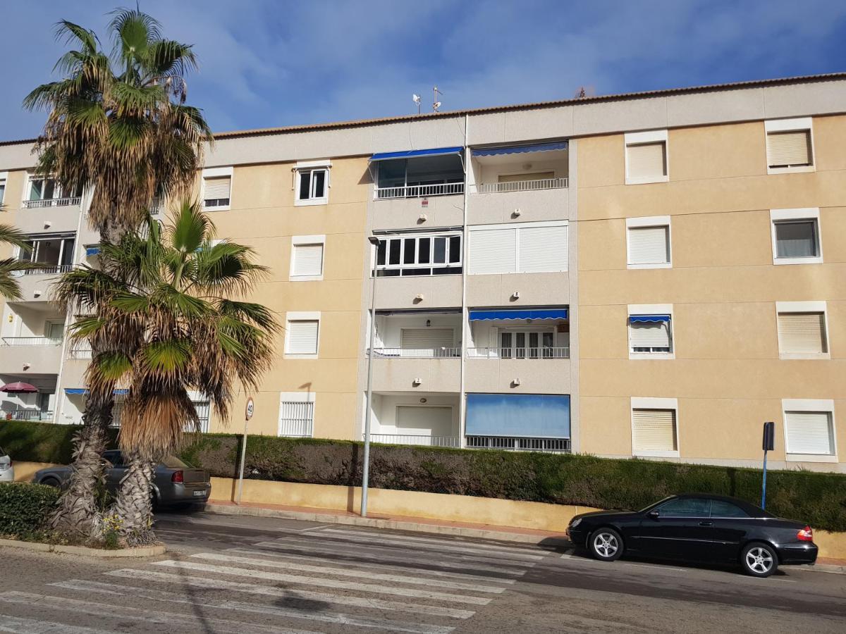 Nautilus Apartment Торевиеха Екстериор снимка